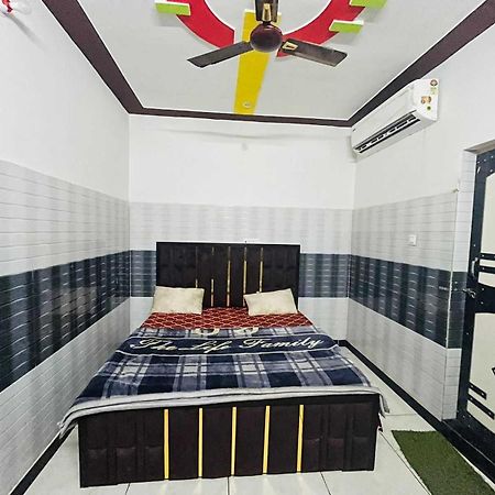 Spot On Hotel Masuri Мирут Екстериор снимка